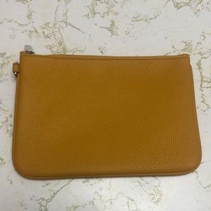 🛍️4/$20🛍️ Thirty One Rubie Mini in Fields of Gold pebble